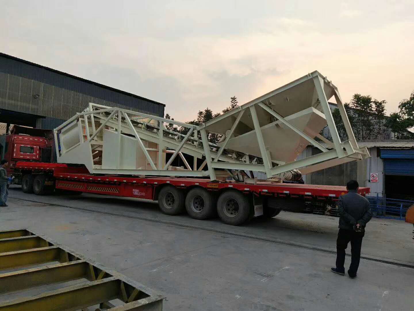 輝宏移動攪拌站 輝宏移動攪拌站